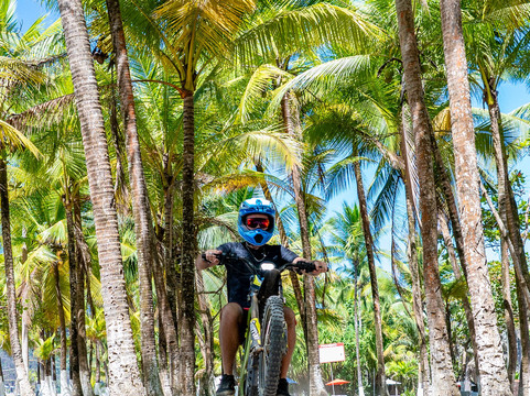 Lightning Rides-Playa Hermosa必去景点