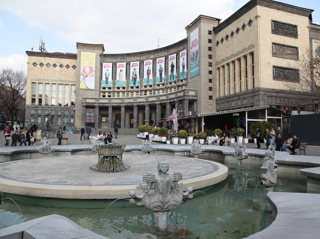 Charles Aznavour Square-埃里温必去景点