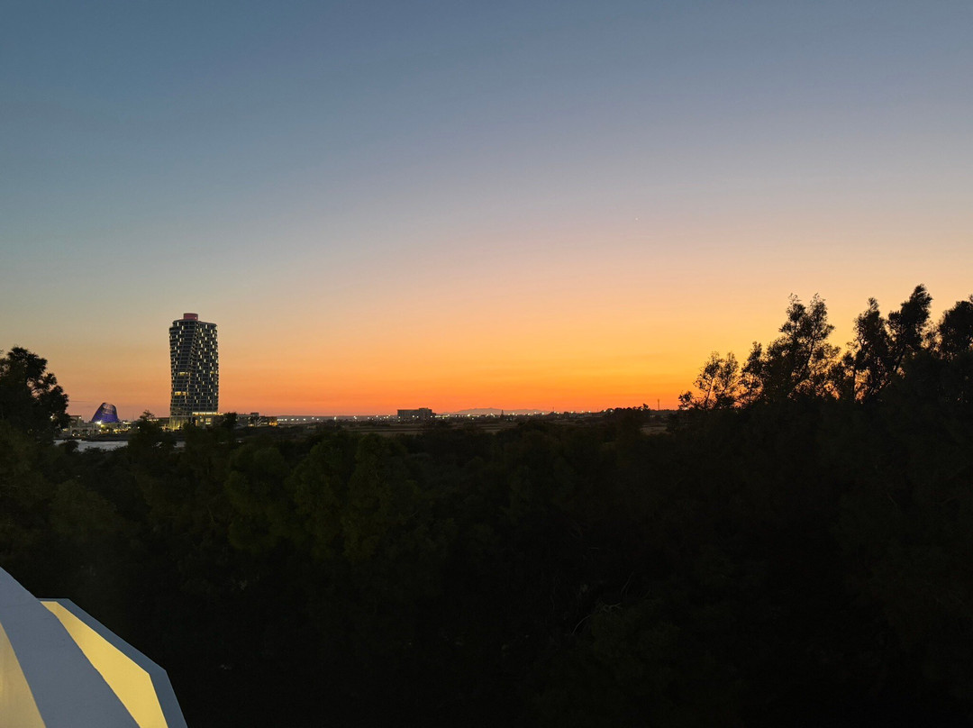 圆顶海滩度假村酒店主图