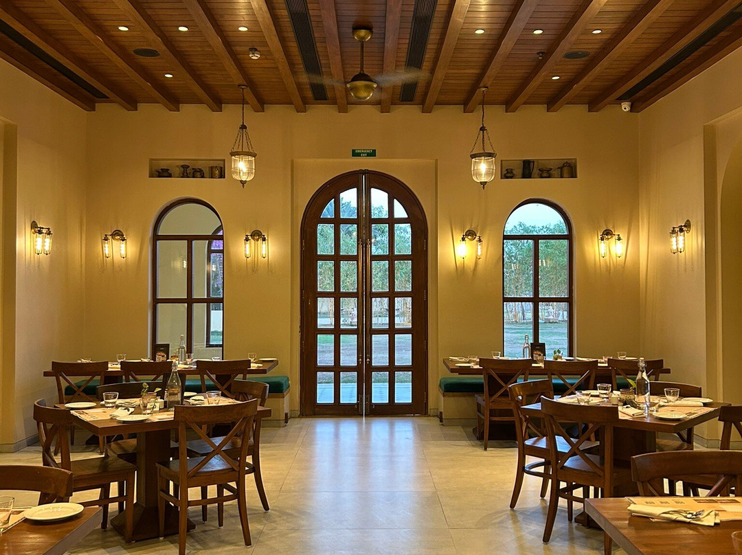 Time Square Resort & Spa Bhuj主图