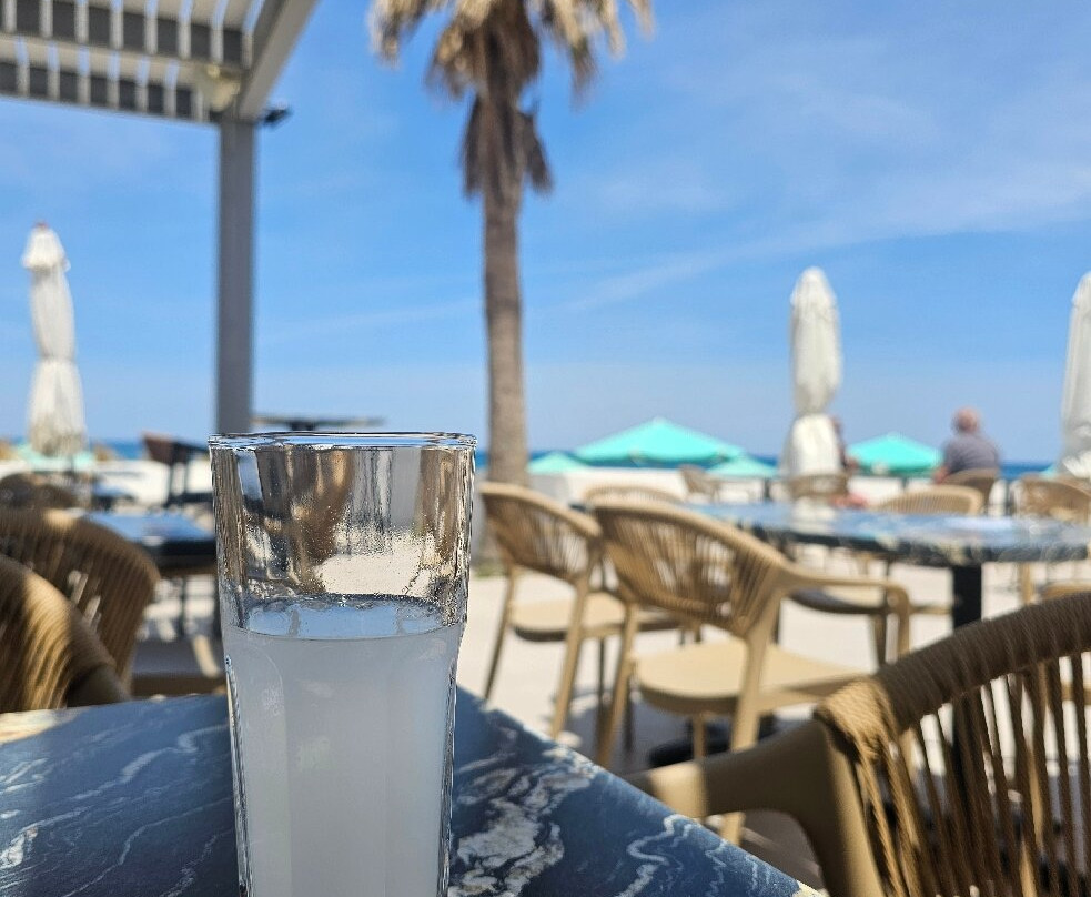 乔安海滩酒店主图