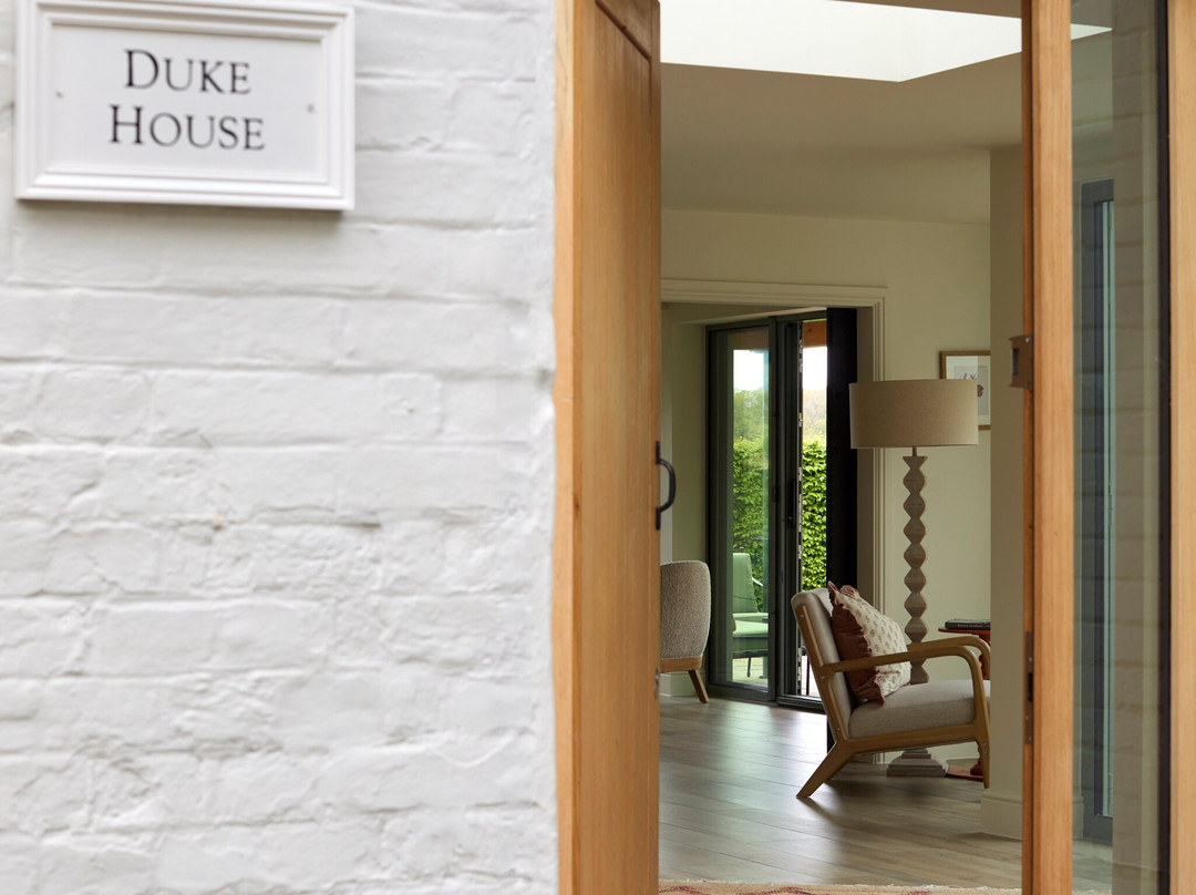 Duke House主图