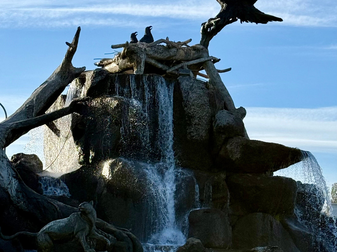 Giant Eagle Waterfall Nest-爱达荷福尔斯必去景点