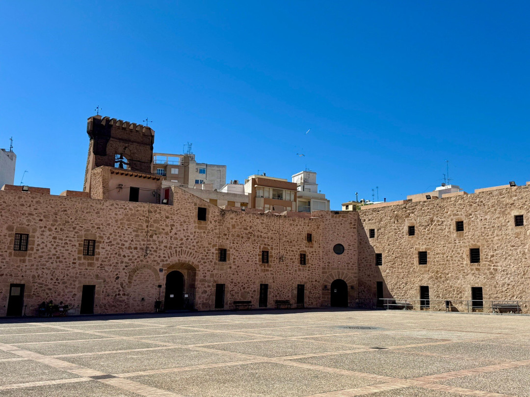 Castillo Fortaleza de Santa Pola-圣波拉必去景点