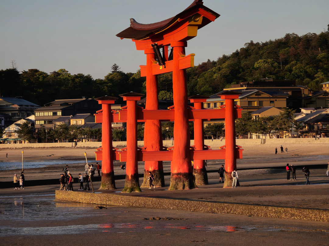 Itsukushima Shrine Torii-廿日市市必去景点