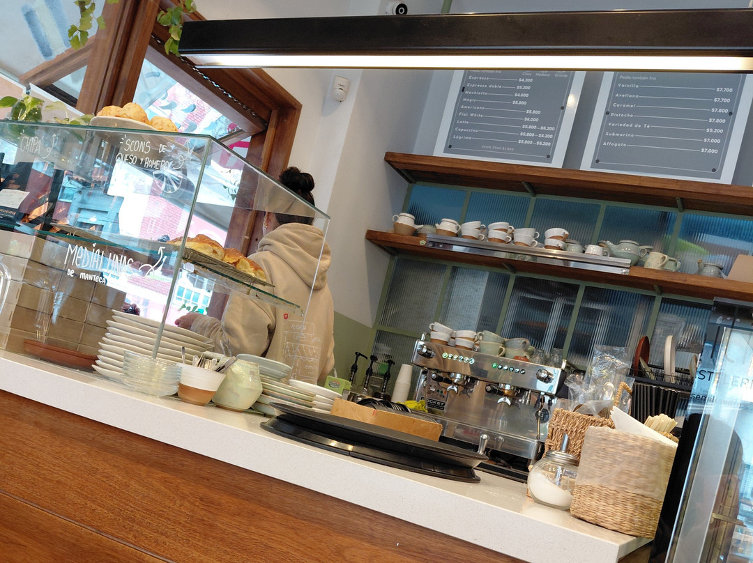 Emilia Café