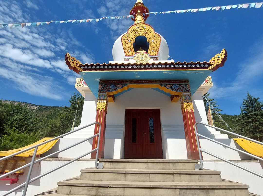 Budist Monastery Dag Shang Kagyu-Graus必去景点