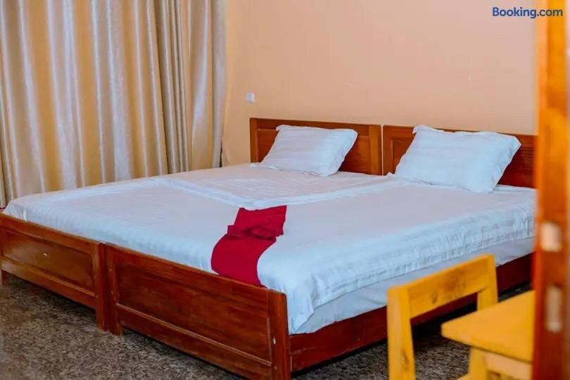 RUDASUMBWA Hotel