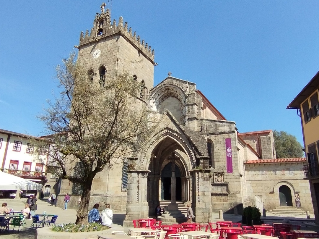 Igreja de Nossa Senhora da Oliveira-吉马良斯必去景点