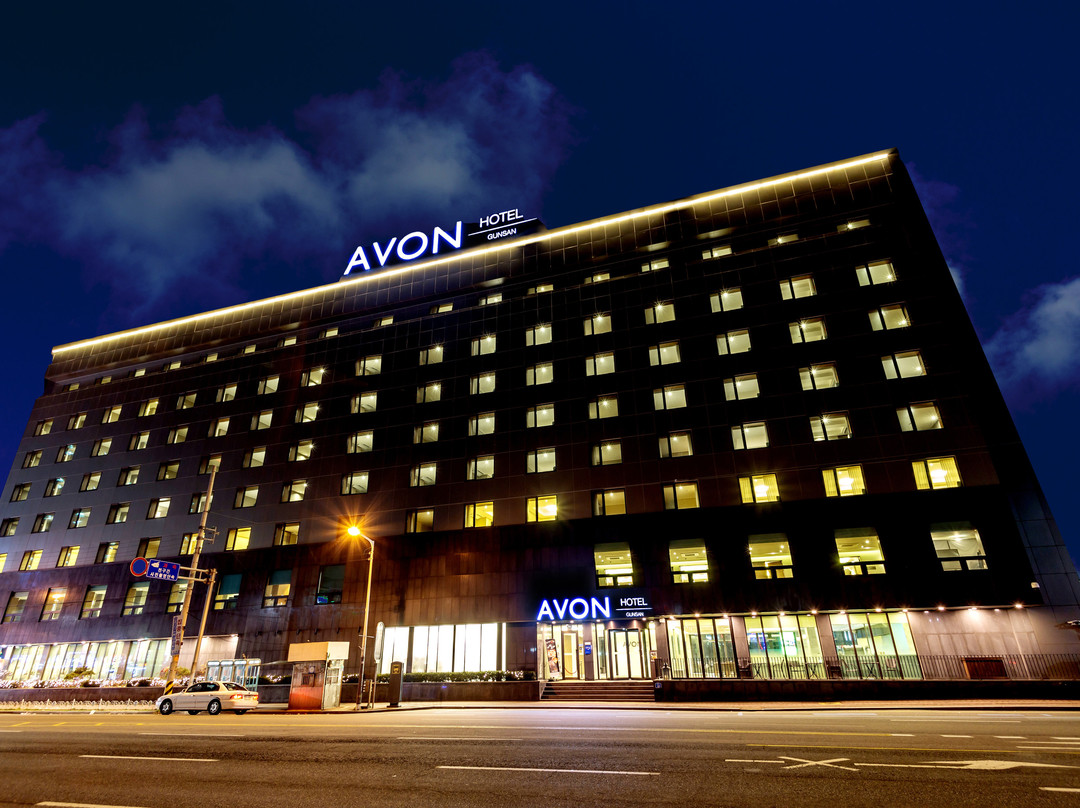 AVON酒店主图