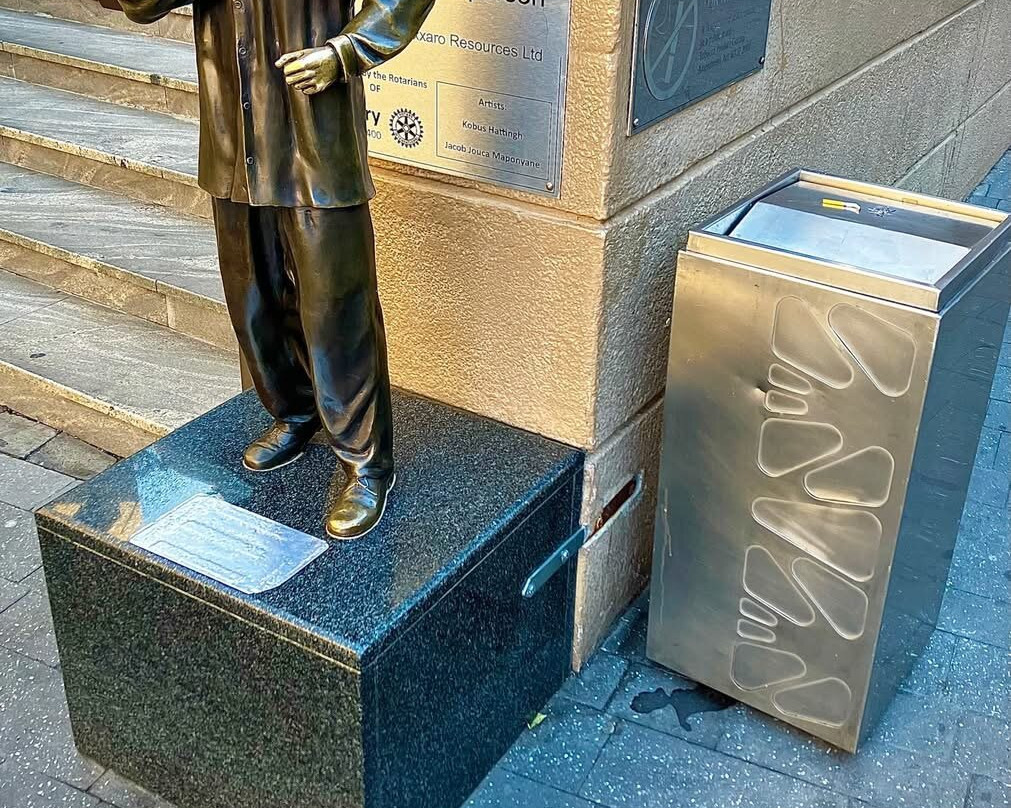 Nelson Mandela Square-桑顿必去景点