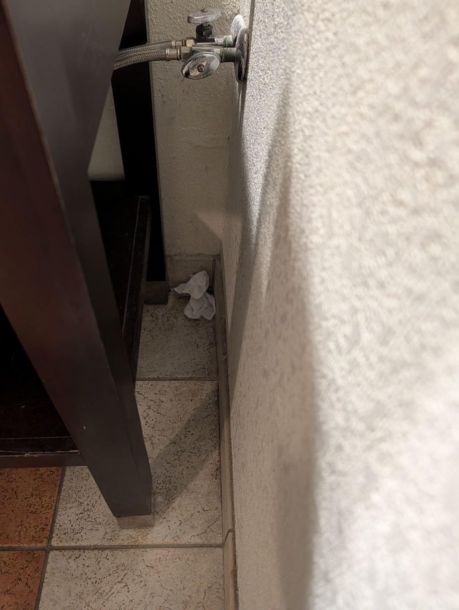 布法罗机场舒眠套房酒店-浴室