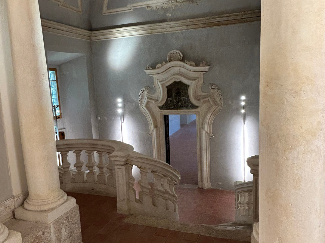 Abbazia di Santo Spirito al Morrone-苏尔莫纳必去景点