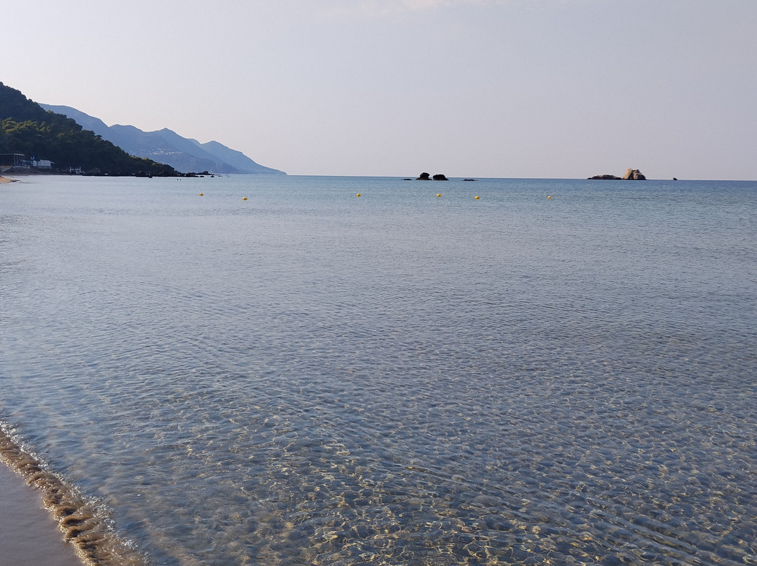 Beach Kontogialos-Pelekas必去景点