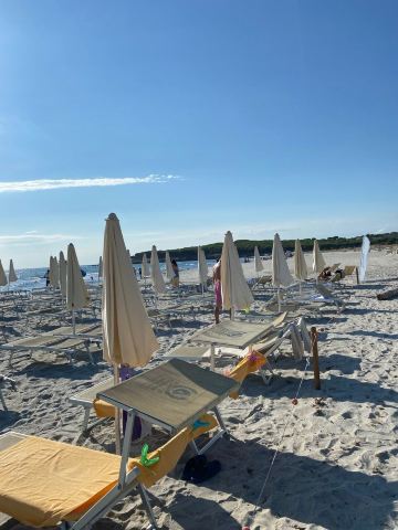 Villaggio Baia Dei Pini-泳池
