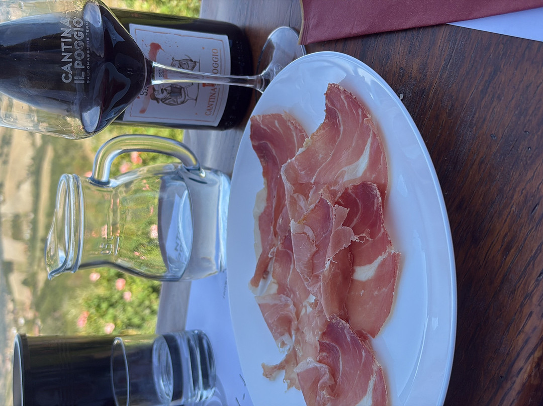 Cantina Il Poggio-萨尔索马焦雷泰尔梅必去景点