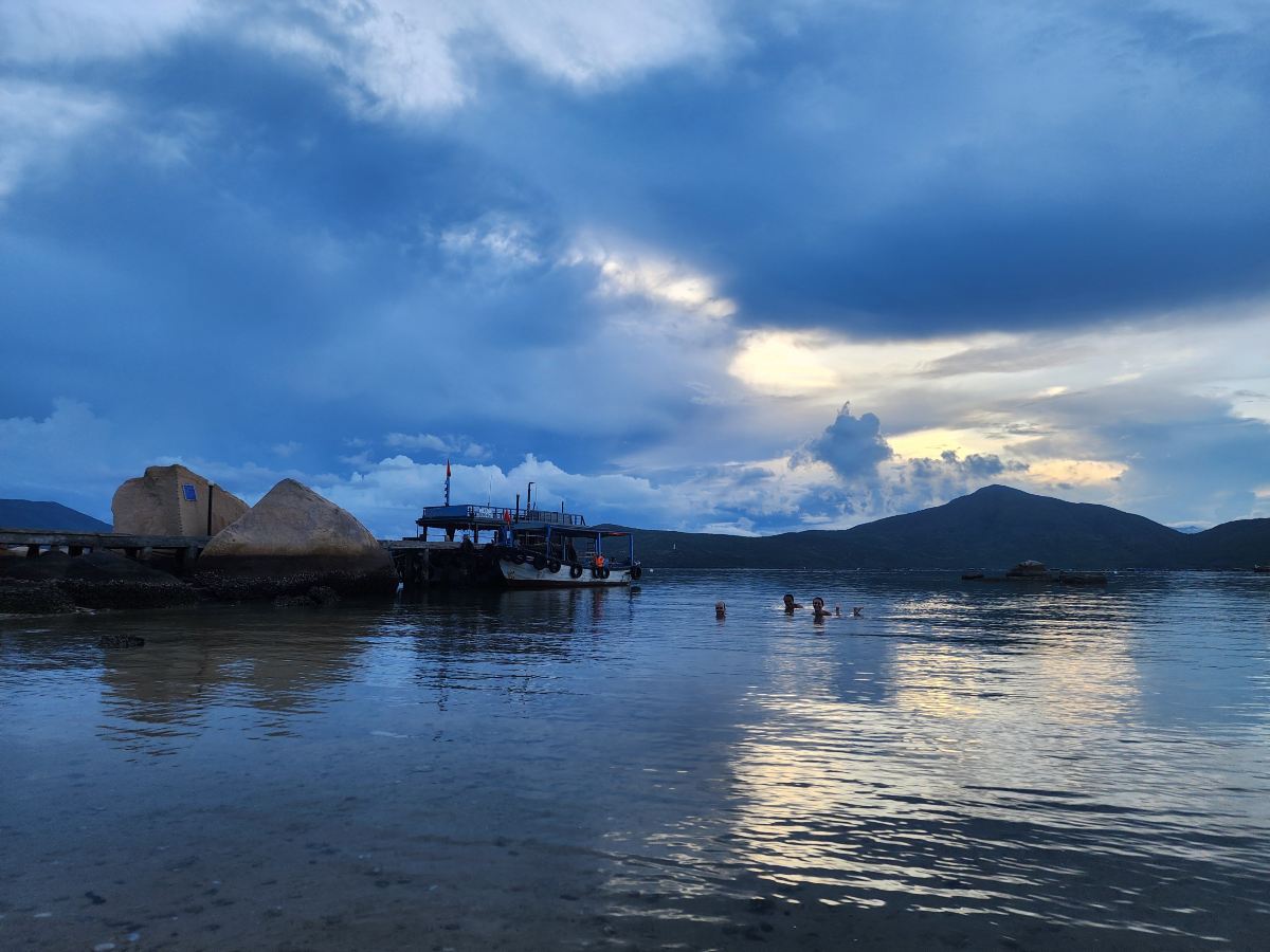 鲸鱼岛度假村-旅行者
