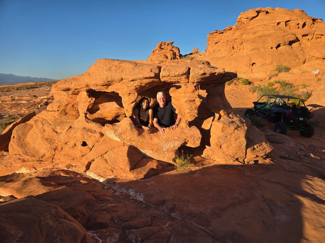 Red Rock Humvee Tours-哈里肯必去景点