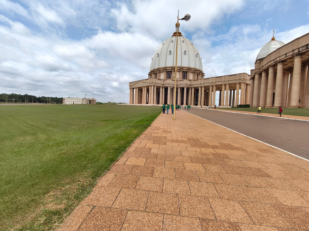 Basilica Our Lady of Peace-亚穆苏克罗必去景点