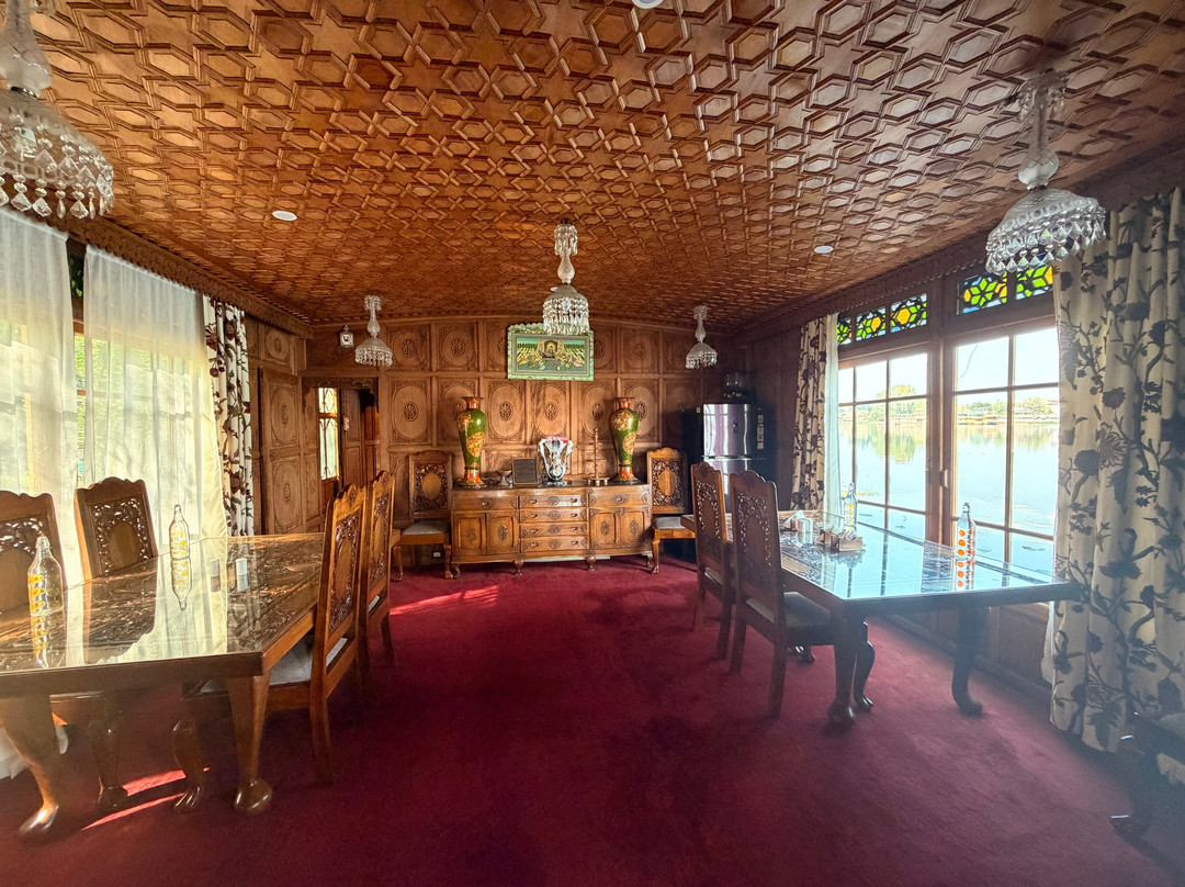 玛斯柯特船屋酒店主图