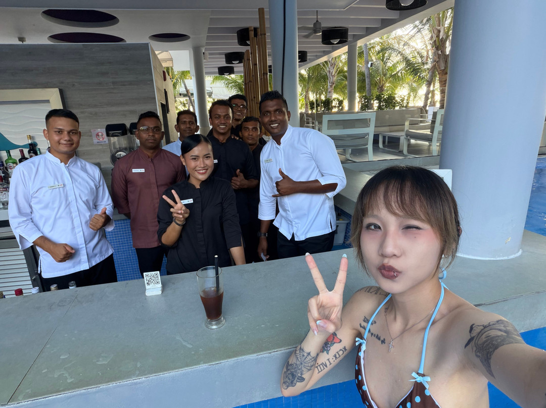 悦宜湾奢享-全包酒店主图