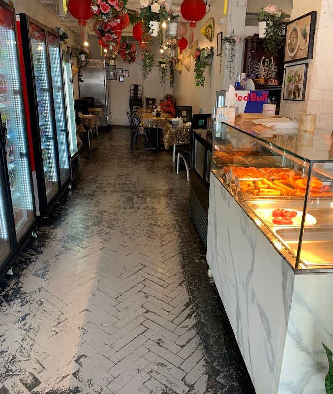Vietnamese Delicious Cafe and Rolls