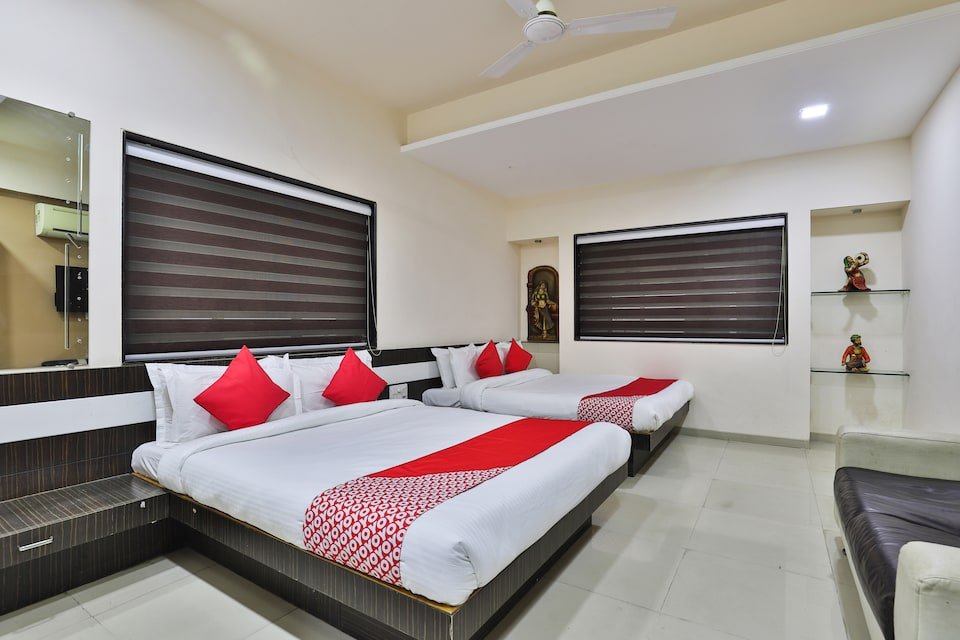 OYO 27662 Varma Palace-官方