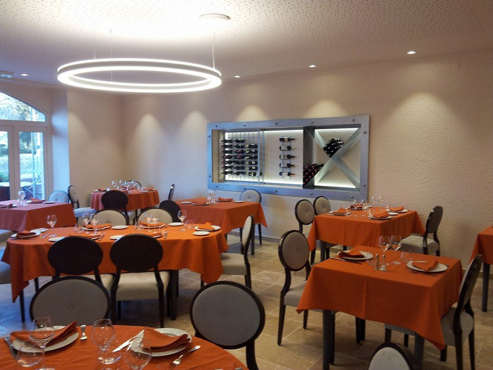 Hotel Restaurant Logis Victor Hugo主图