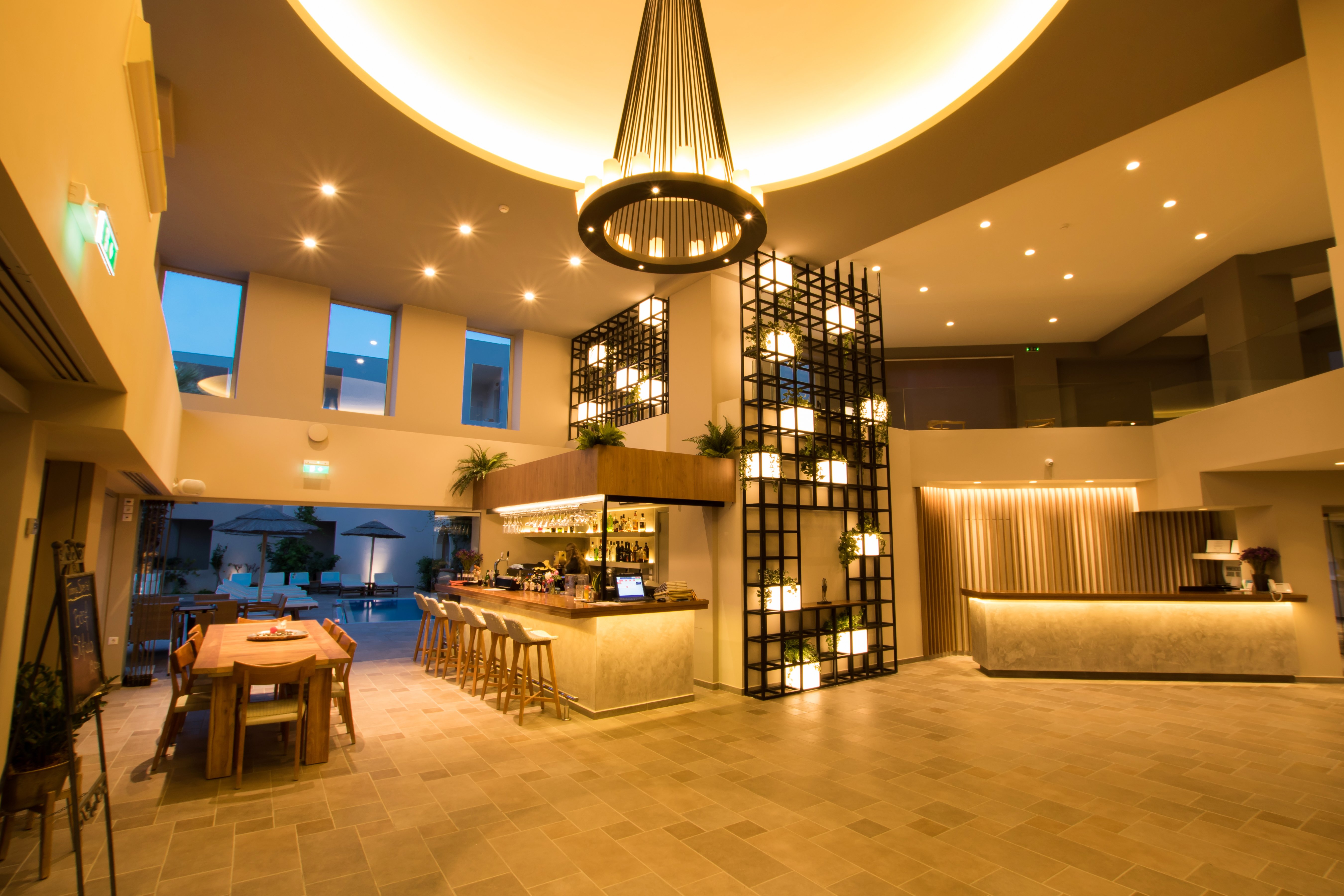 Parasol Luxury Hotel & Suites-官方