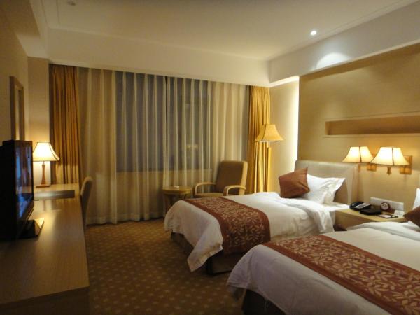 佑安大酒店-客卧