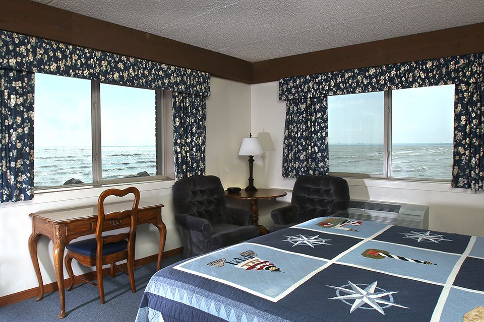 Lighthouse Inn Hotel