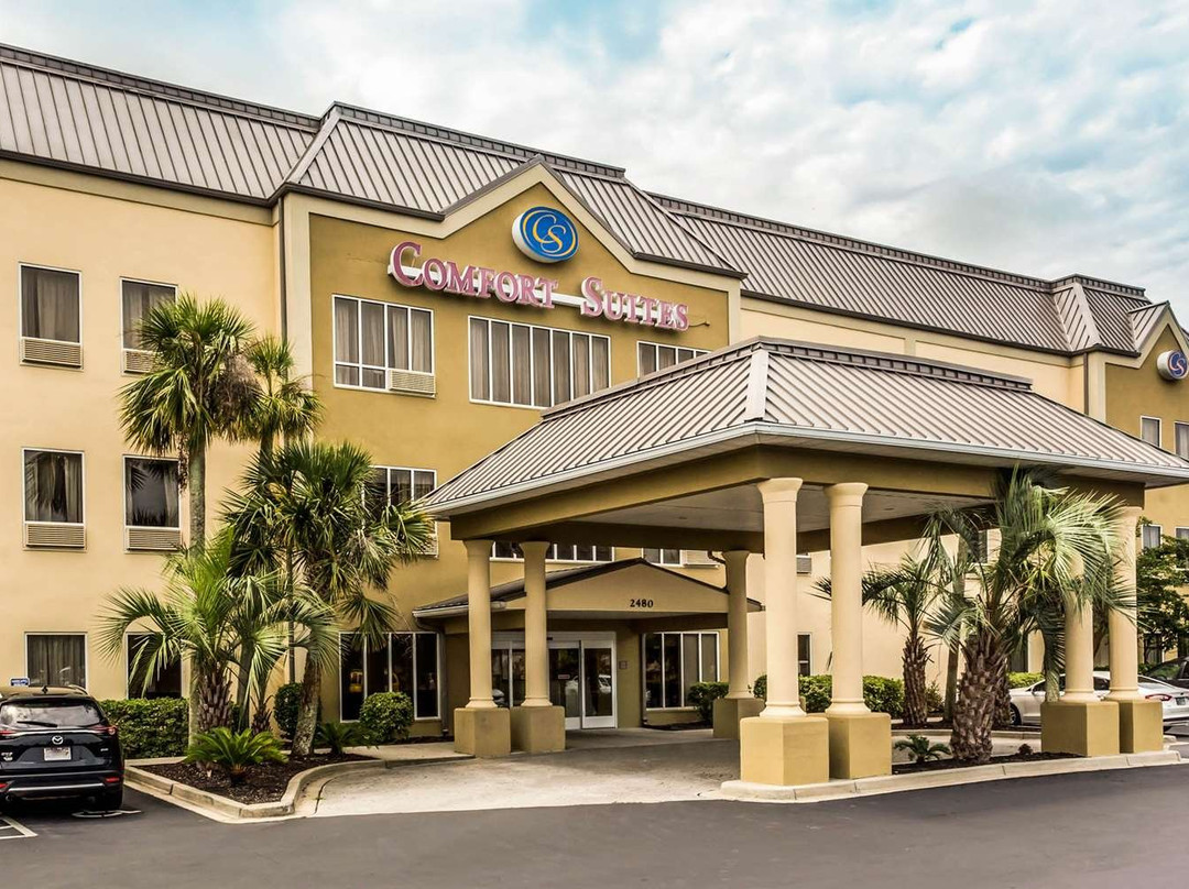 Comfort Suites At the University主图