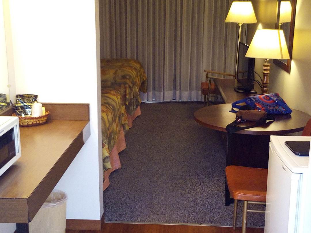 Monashee Motel