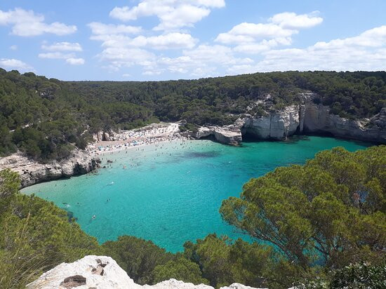 Cala Mitjana-Arta必去景点