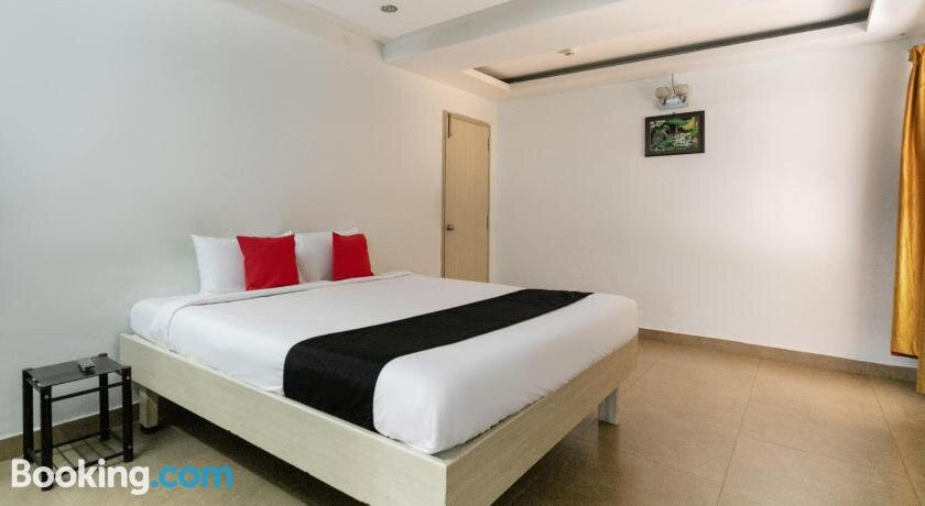 Capital O 71603 Hotel Grand Palace