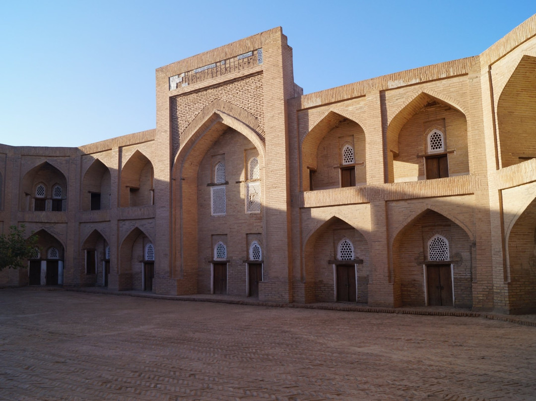 Khanka旅游景点-Qutlugh Murad Inaq Madrasah