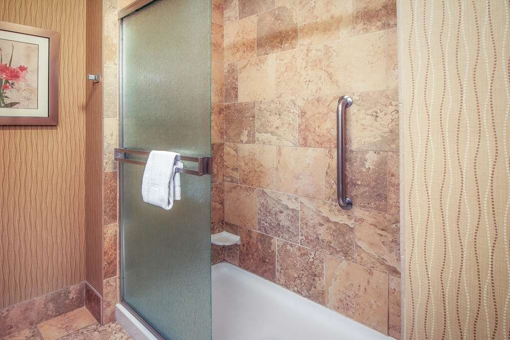 Hampt Ste Oxford/miami Univers主图