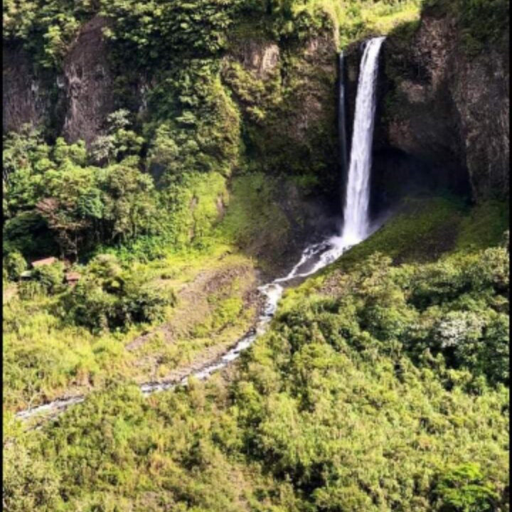 Cascada el Manto de la Novia景点图片