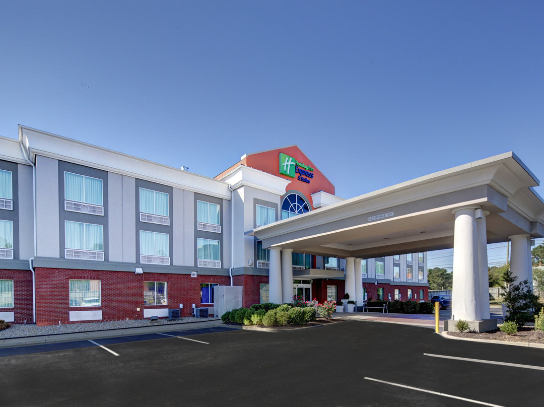 Holiday Inn Express & Suites Emporia By IHG主图