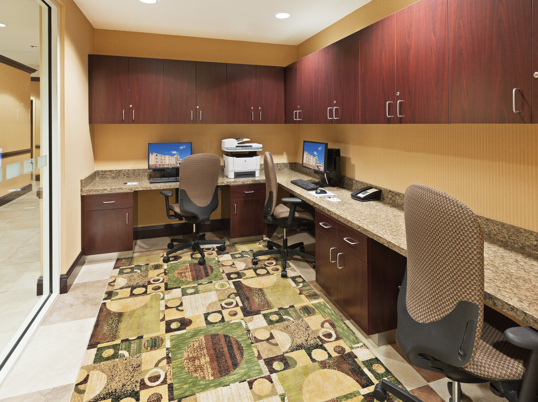 Holiday Inn Express & Suites El Paso West By IHG主图