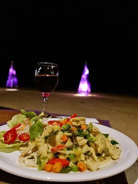 攀牙小屋度假村主图