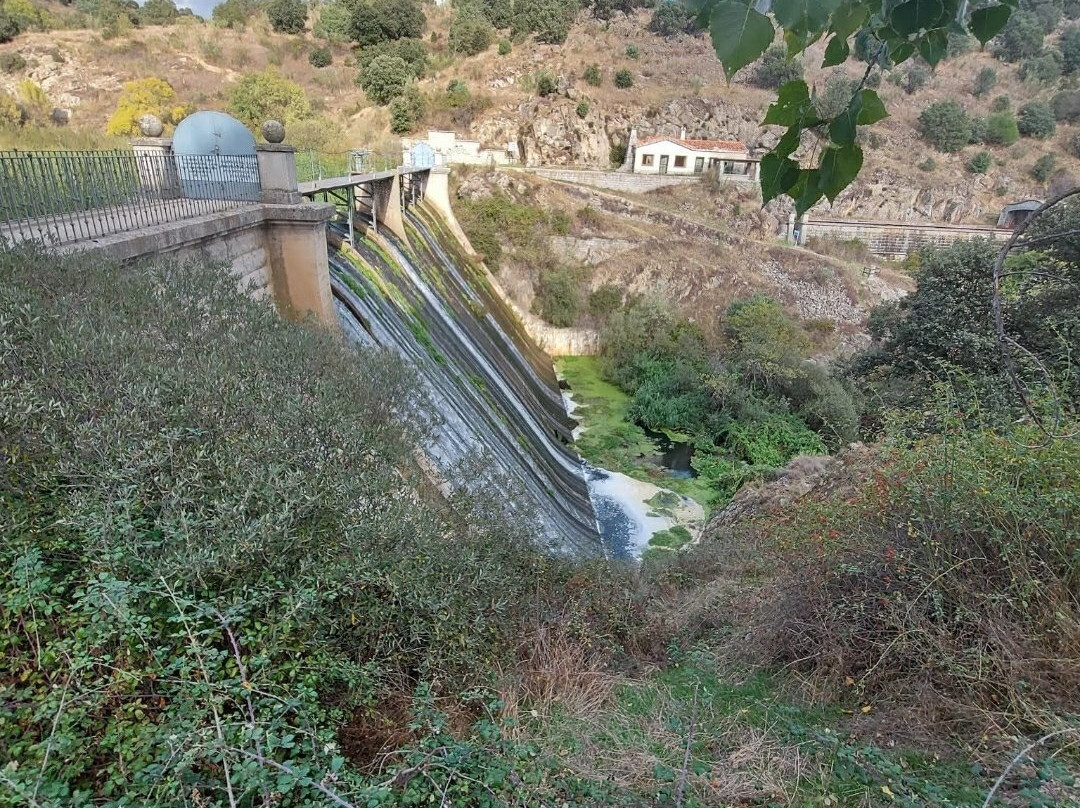 Presa Vieja del Río Aulencia-Colmenarejo必去景点
