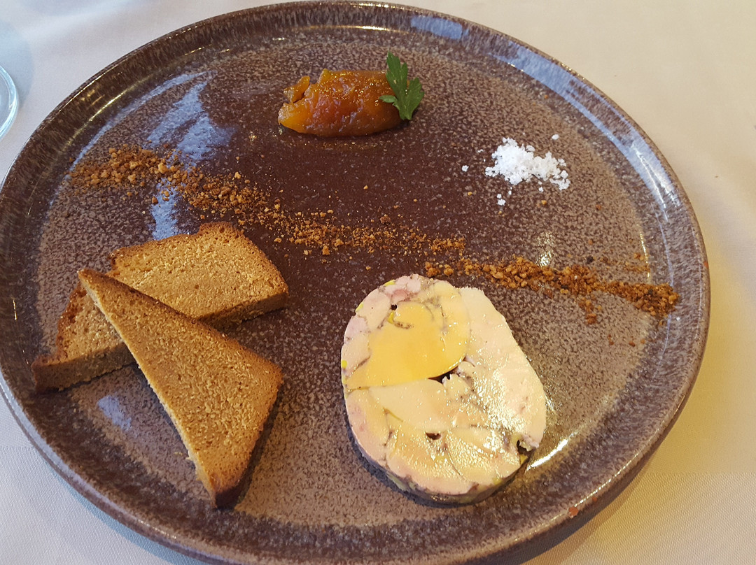 La Mere Champlain Hotel Restaurant主图