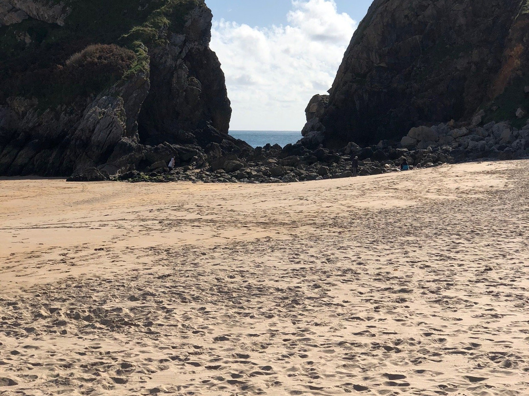 Broad Haven Beach景点图片