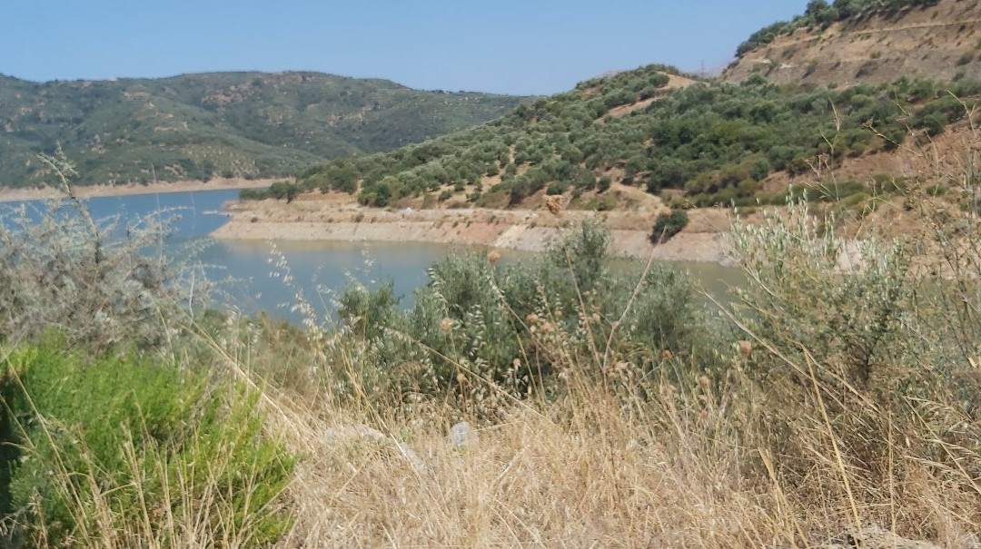 Aposelemis Dam-Potamies必去景点