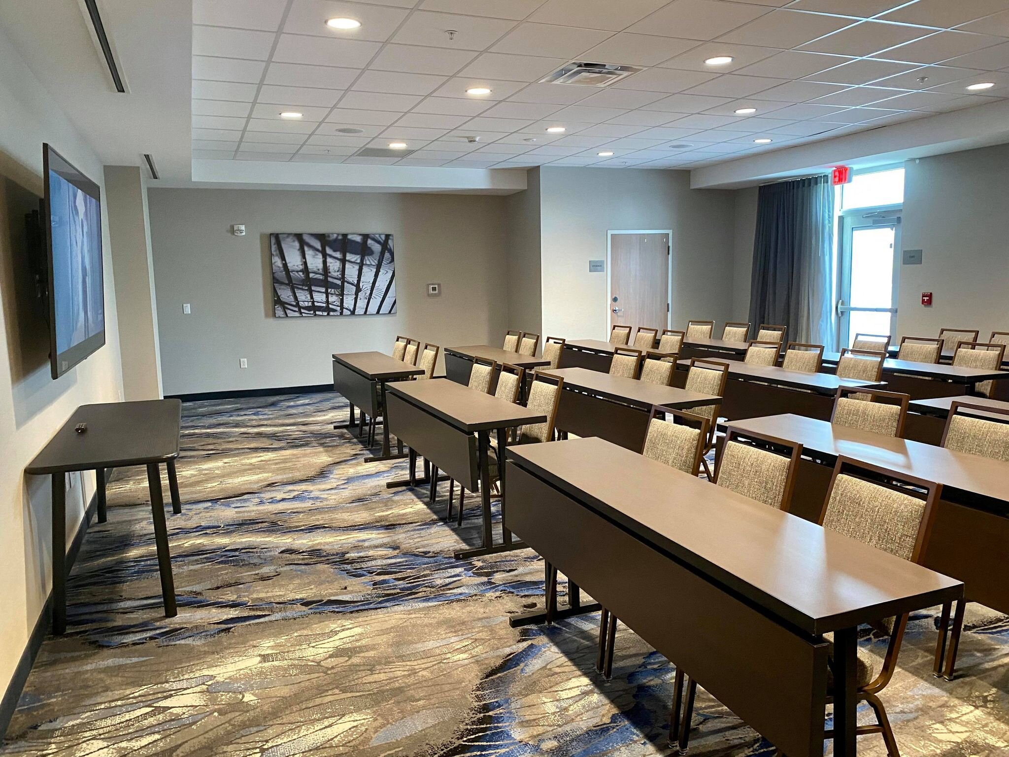 Fairfield Inn & Suites Oskaloosa-商务中心/多功能厅