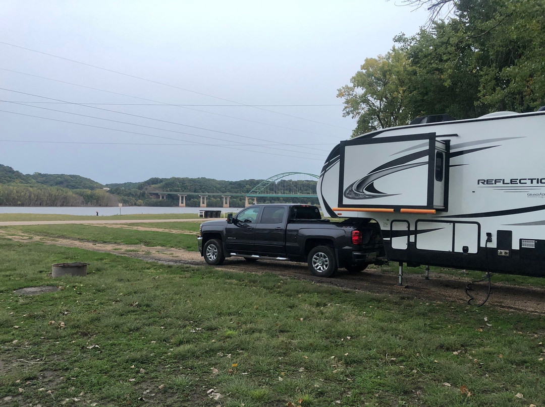 Miller Riverview Park and Campground-迪比克必去景点