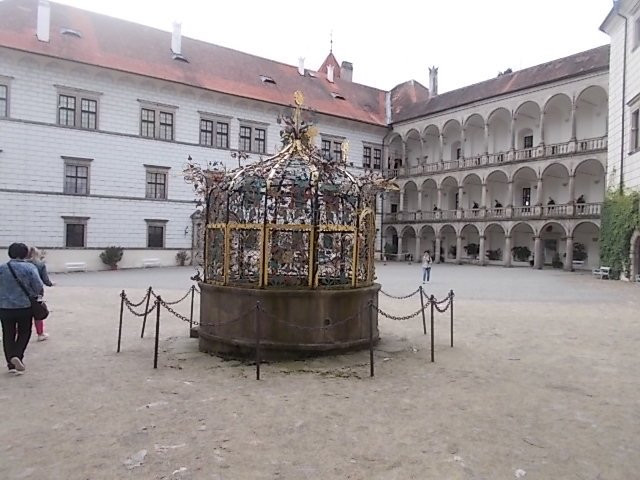 Statni Hrad a Zamek Jindrichuv Hradec-英吉夫必去景点