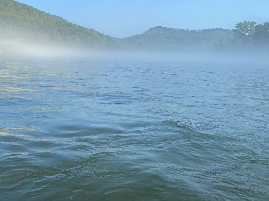 Angler's White River Resort主图