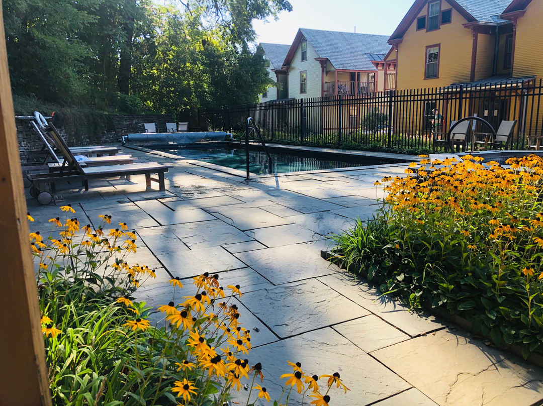 The Porches Inn at MASS MoCA主图